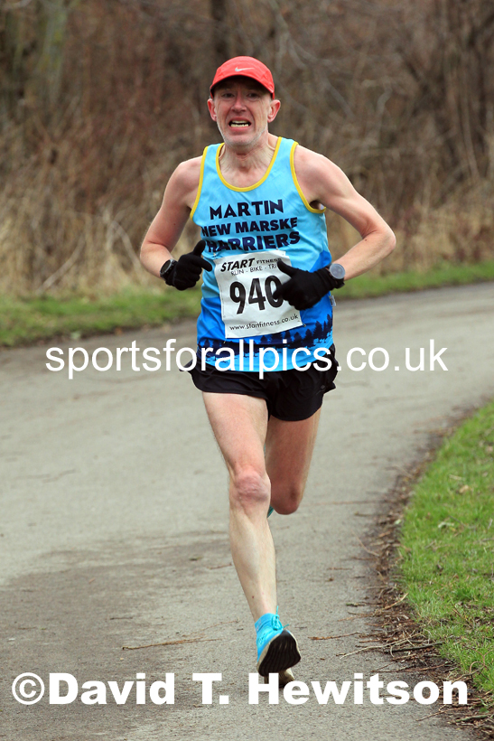 Senior women and veteran women and men over-50s NECAA Road Relay Champs., Hetton Lyons Park, Hetton le Hole, County Durham. Photo: David T. Hewitson/Sports for All Pics